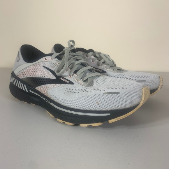 Brooks Adrenaline GTS 22 White and Black Athletic Shoes - Picture 6 of 12